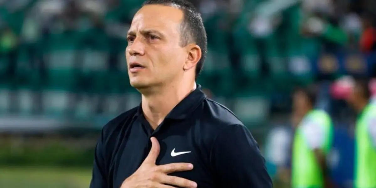 Alejandro Restrepo tomó la delantera para ser nuevo entrenador de Alianza Lima.