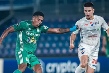 Cristal logró un empate importante ante Huracán y espera su clasificación a la Libertadores, en Lima.