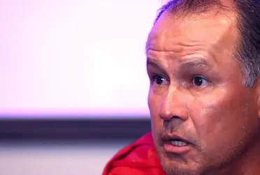 El anuncio dejó más que sorprendidos a los hinchas de la Bicolor.