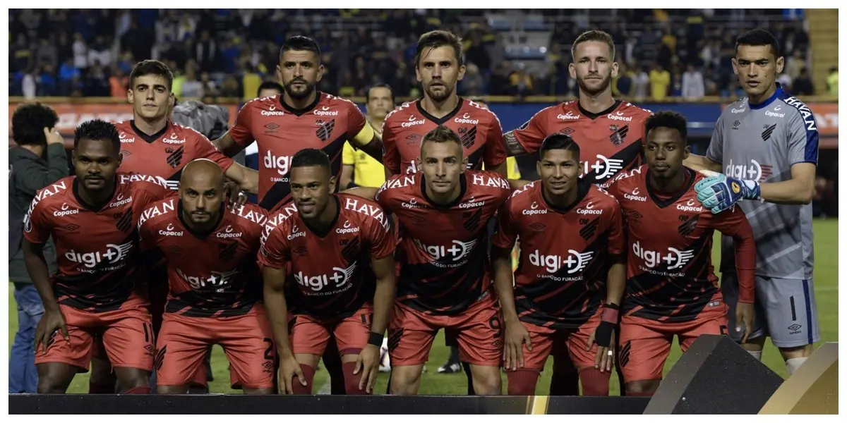 El cuadro brasileño llegó a la capital limeña este lunes en la madrugada y ya entrena en la Videna de San Luis.