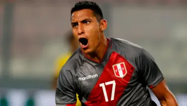 El futbolista recuerda su pasado y se dio un tiempo para visitar al equipo