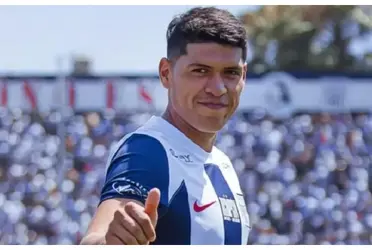 El mediocampista ocupó este domingo la primea línea de volantes con el experimentado Josepmir Ballón.