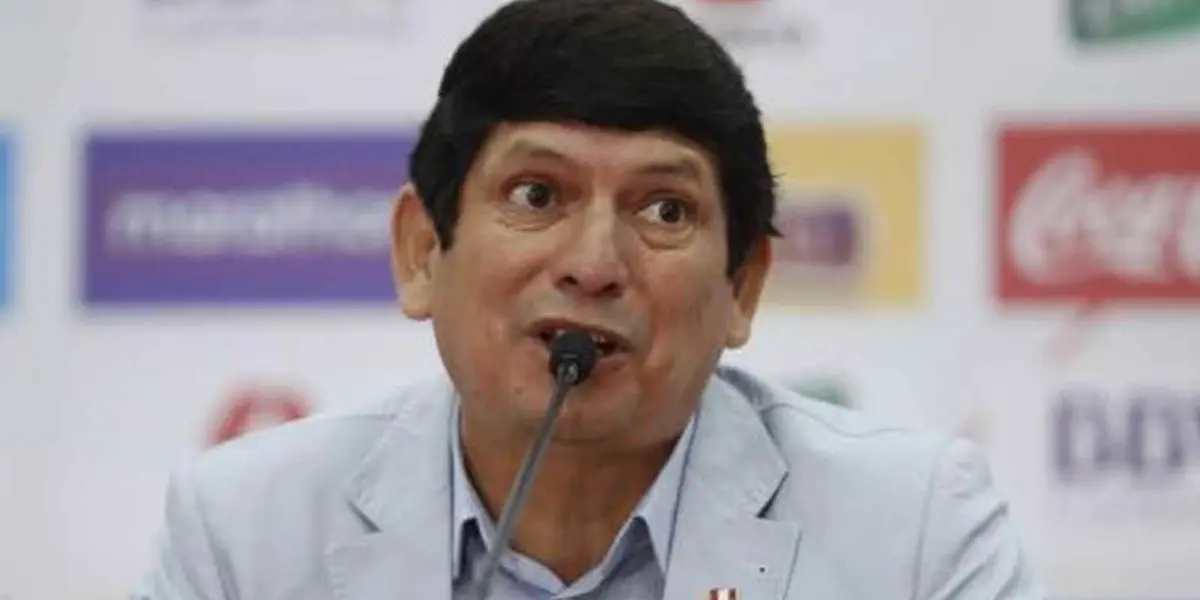 El presidente de la FPF le brindó su apoyo a Juan Reynoso y aprovechó para enviarle una indirecta a Gareca.