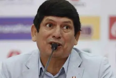 El presidente de la FPF le brindó su apoyo a Juan Reynoso y aprovechó para enviarle una indirecta a Gareca.