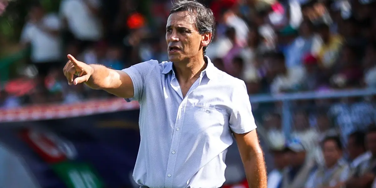 Fabián Bustos como entrenador de Universitario de Deportes. (Foto: Universitario)