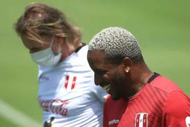 Jefferson Farfán se reecontró con el 'Tigre' Gareca y el preparador físico Néstor Bonillo y lo hizo público con emotivo mensaje.