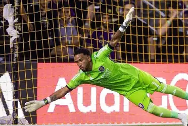 Pedro Gallese es uno de los mejores porteros de Sudamérica, pero en las últimas semanas viene siendo señalado por tirar un celular.