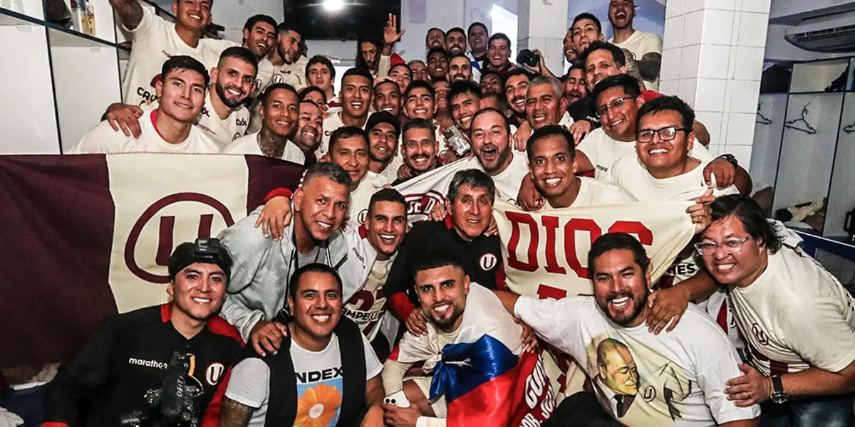 Universitario de Deportes en los vestuarios luego de derrotar a Alianza Lima (Foto: Universitario)